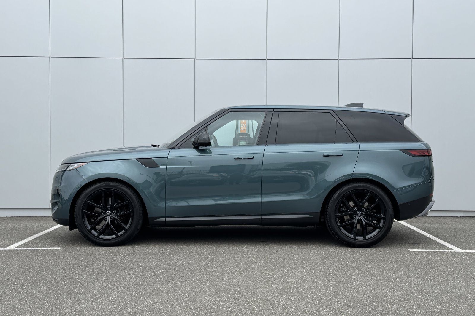 2023 Land Rover Range Rover Sport SE