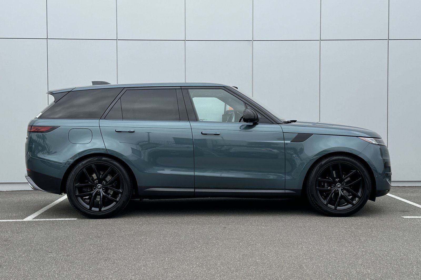 2023 Land Rover Range Rover Sport SE
