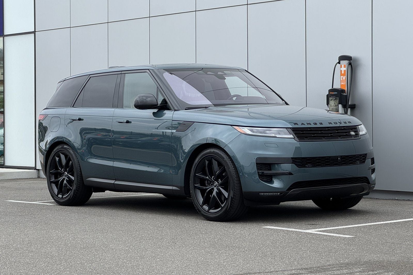 2023 Land Rover Range Rover Sport SE