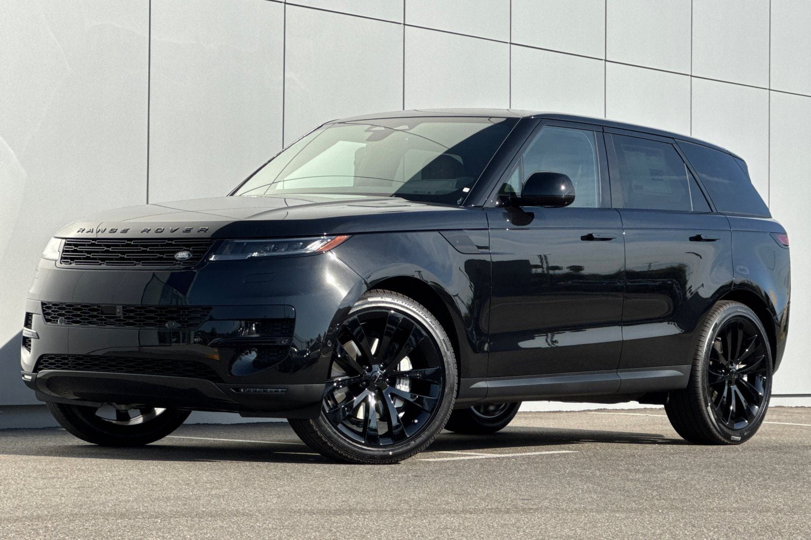 2026 Land Rover Range Rover Sport SE
