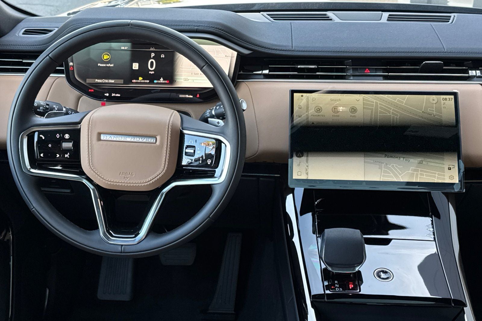 2026 Land Rover Range Rover Sport SE