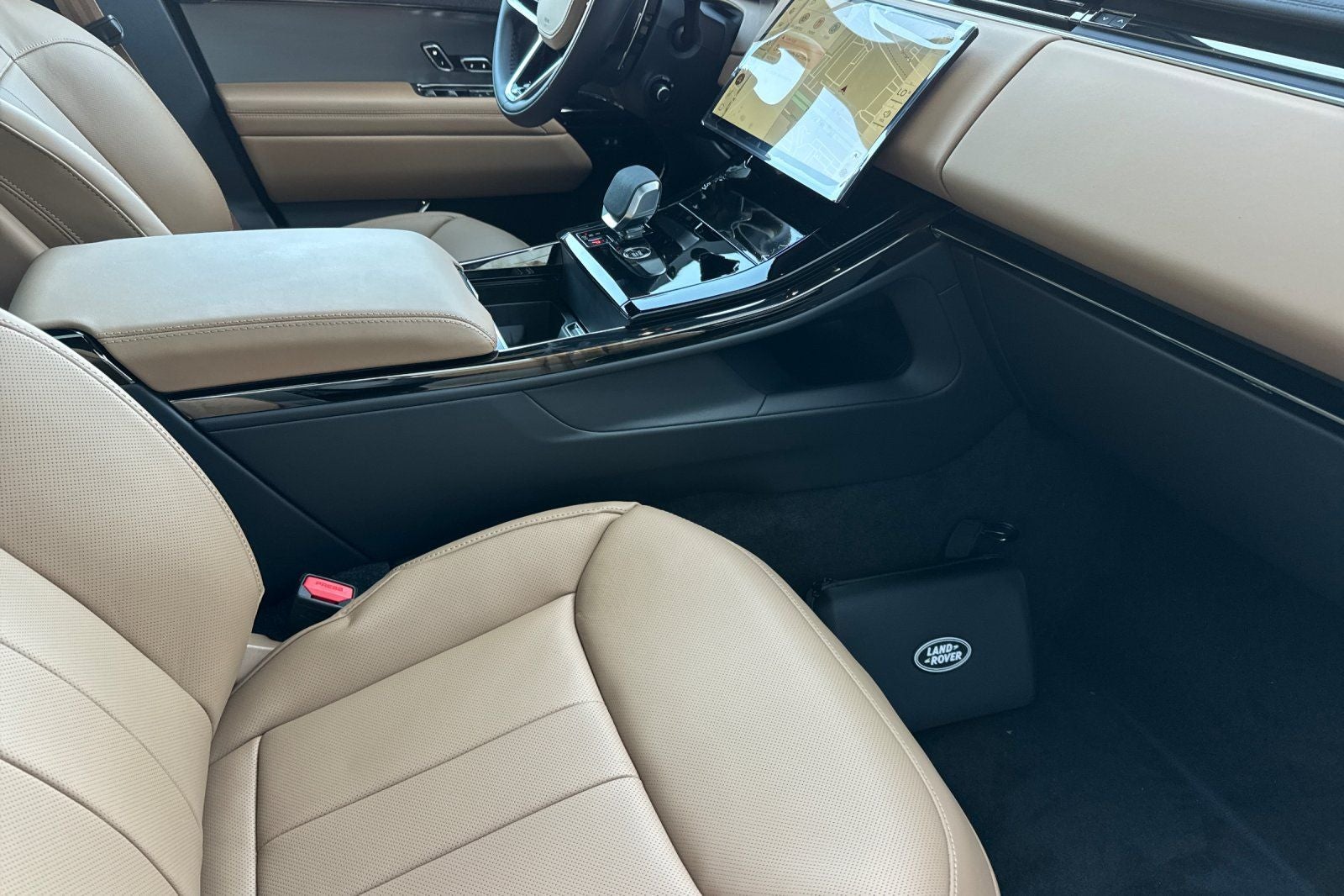 2026 Land Rover Range Rover Sport SE