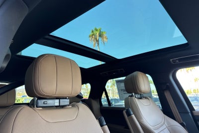 2026 Land Rover Range Rover Sport SE