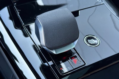 2026 Land Rover Range Rover Sport SE
