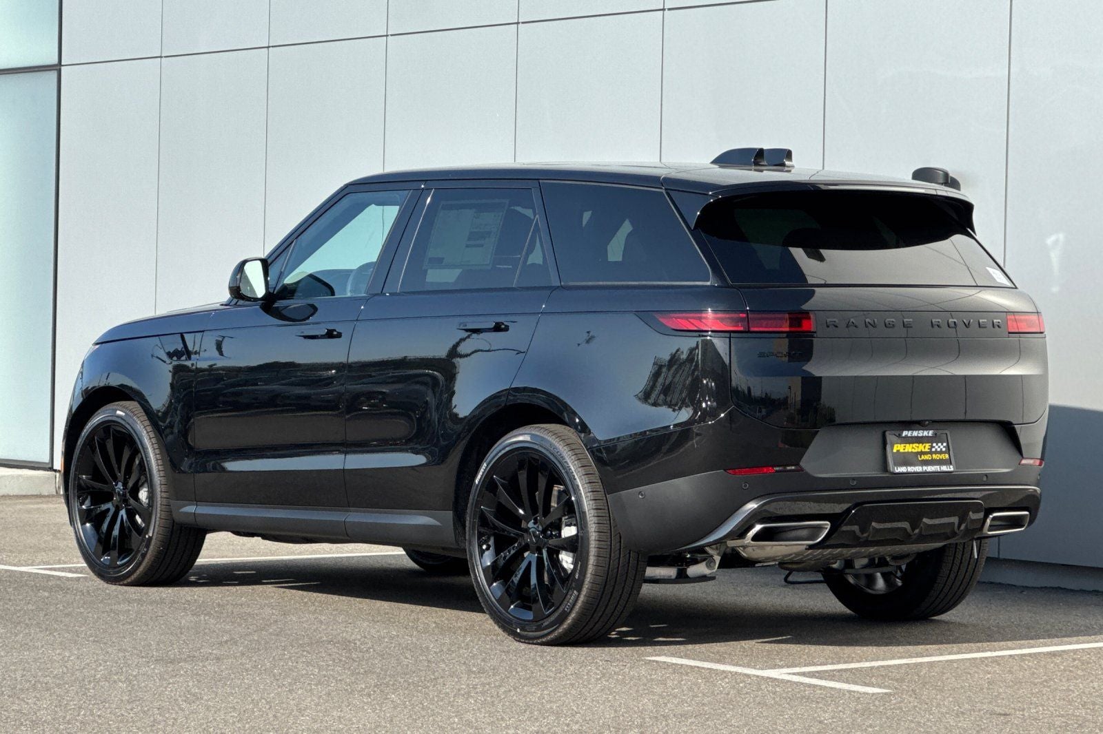 2026 Land Rover Range Rover Sport SE