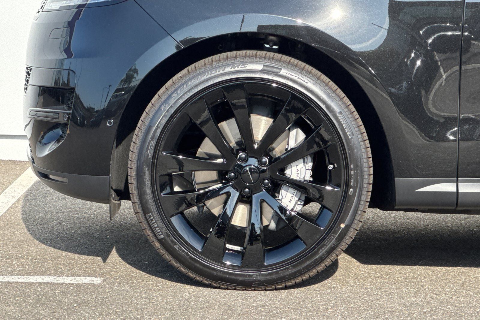 2026 Land Rover Range Rover Sport SE