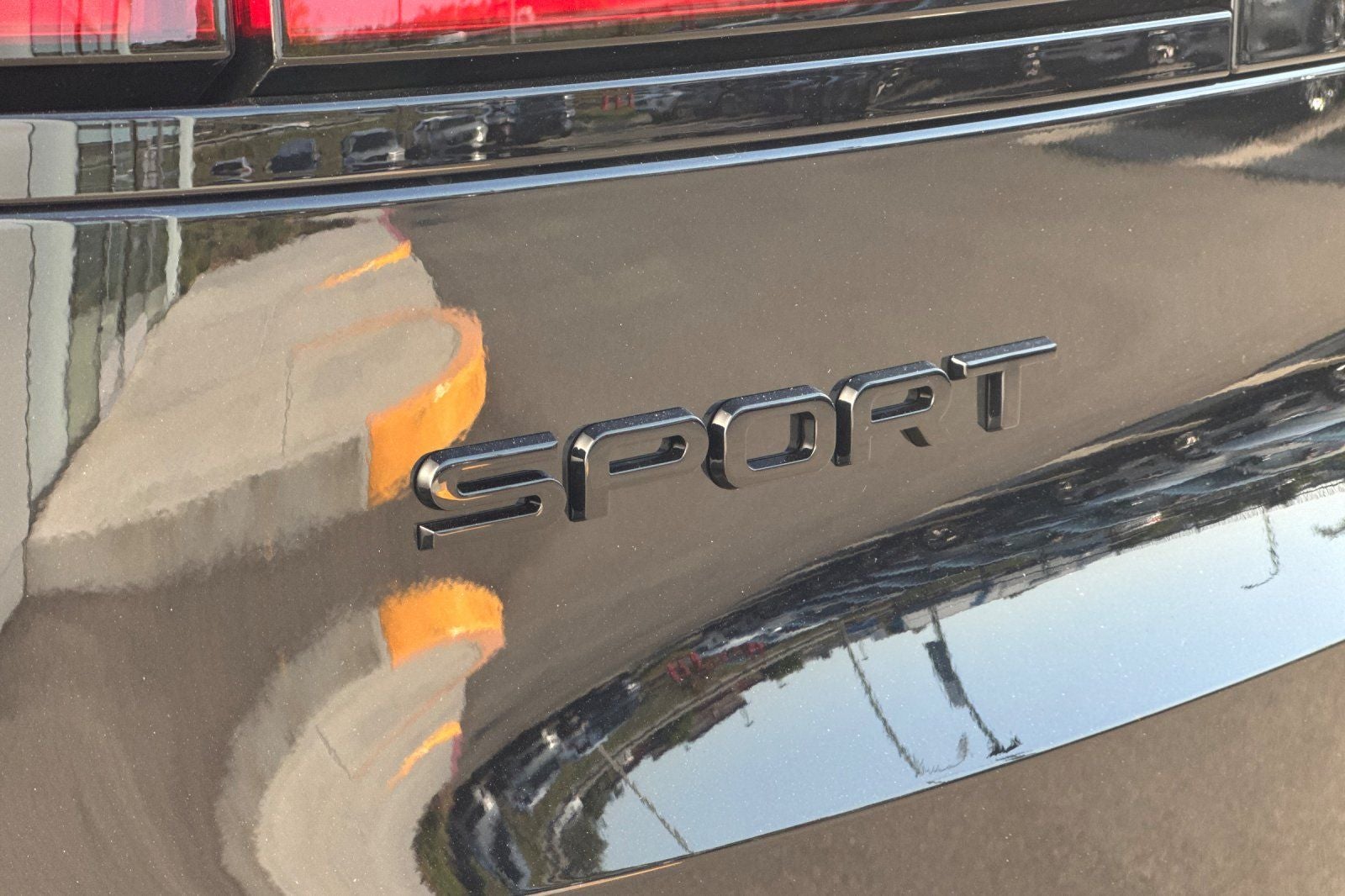 2026 Land Rover Range Rover Sport SE
