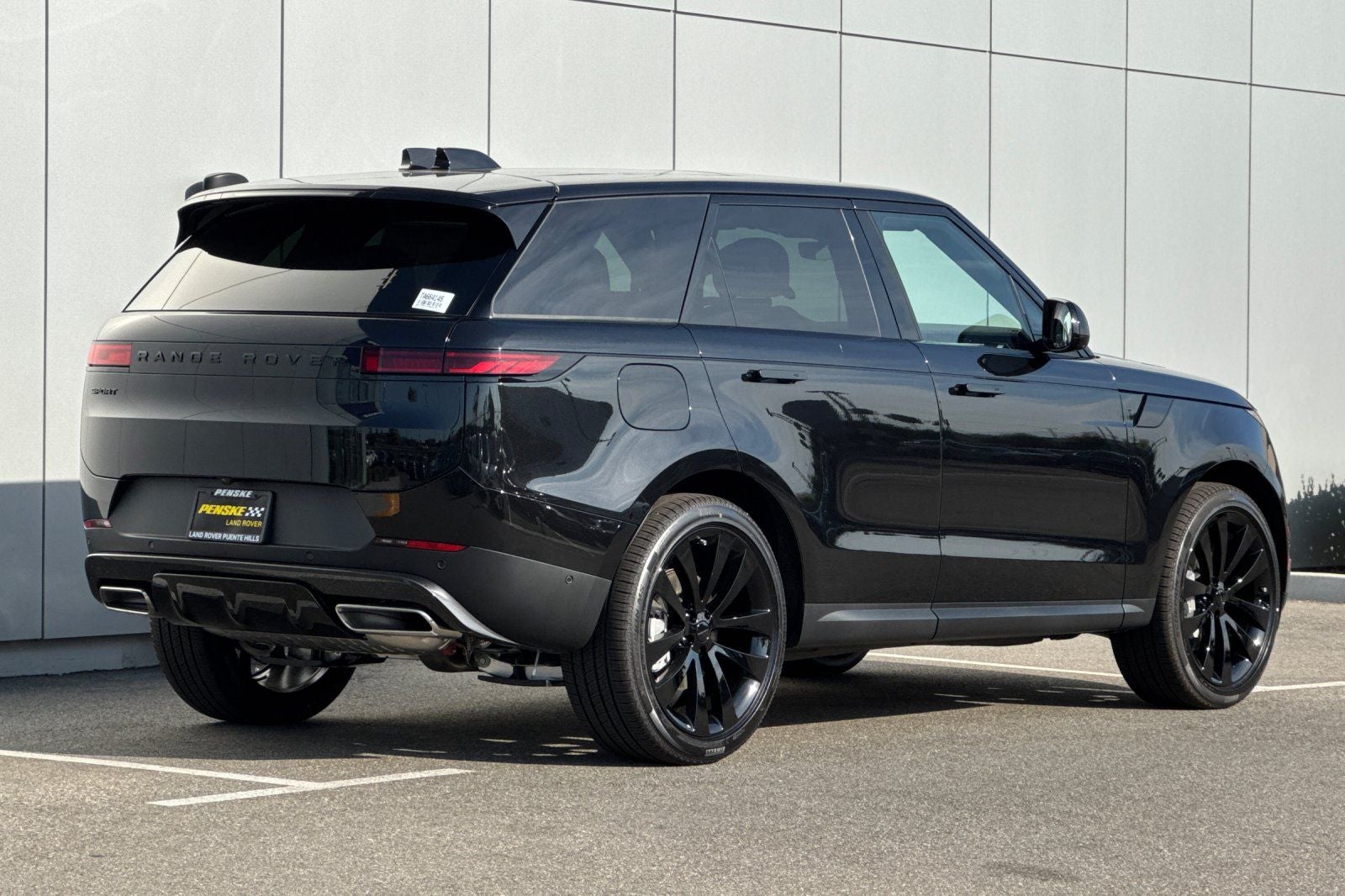 2026 Land Rover Range Rover Sport SE