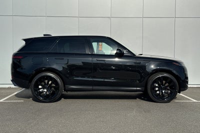 2026 Land Rover Range Rover Sport SE