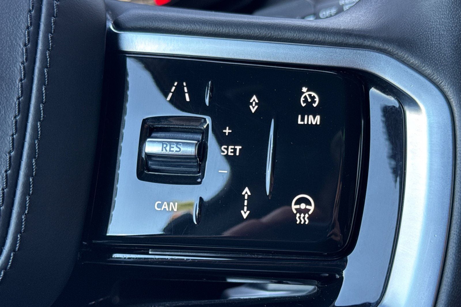 2023 Land Rover Range Rover Sport SE
