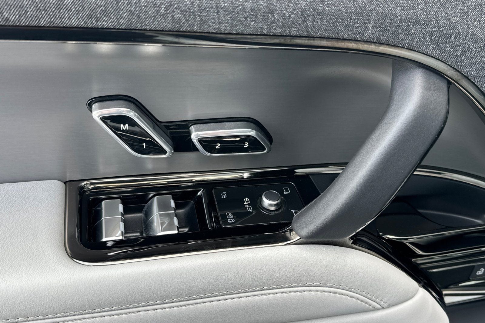 2023 Land Rover Range Rover Sport SE