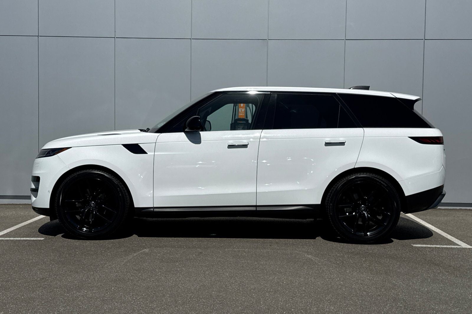 2024 Land Rover Range Rover Sport SE