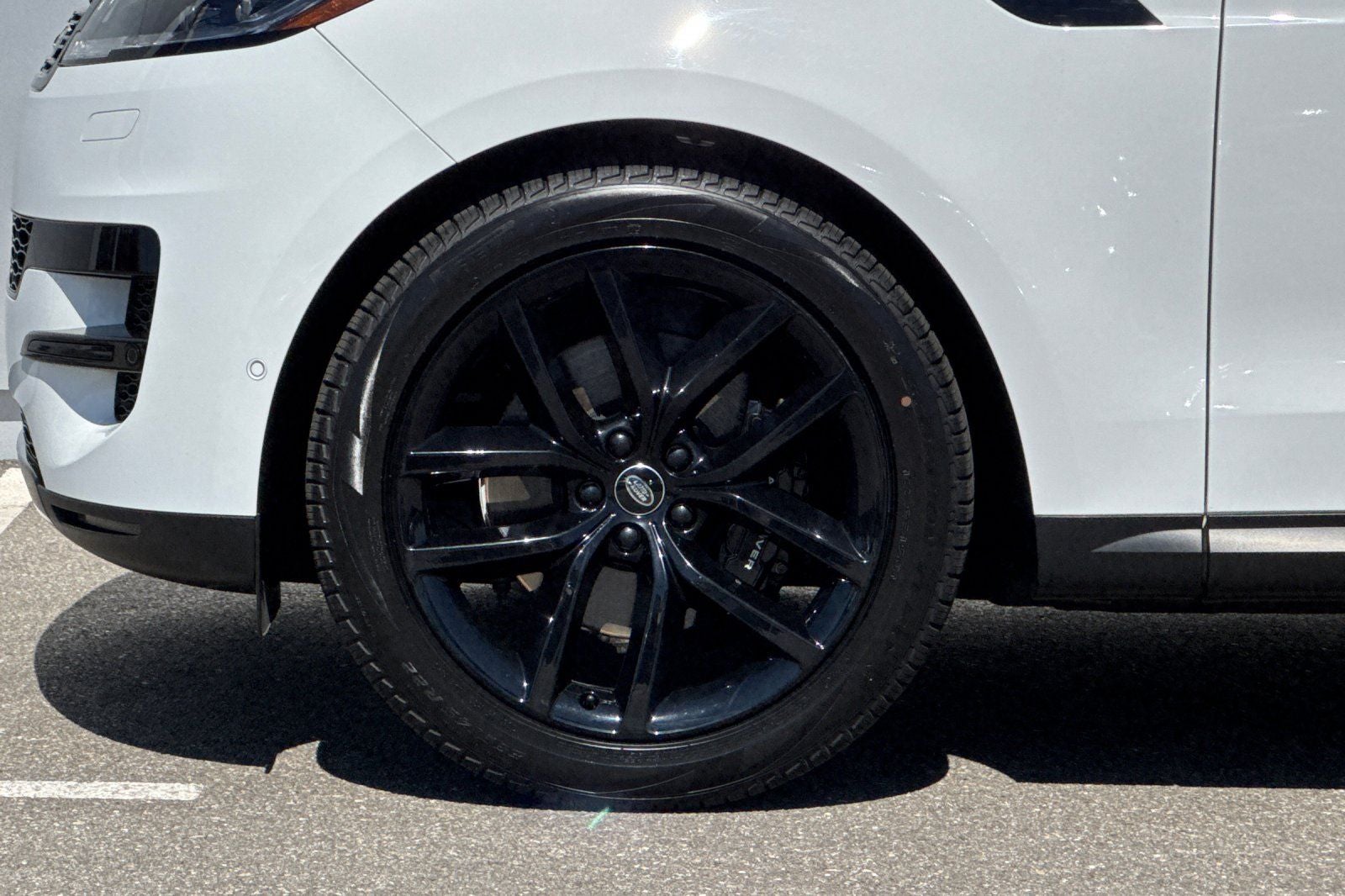 2024 Land Rover Range Rover Sport SE
