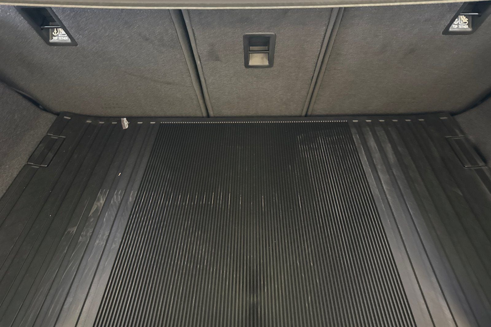 2026 Land Rover Range Rover Sport SE