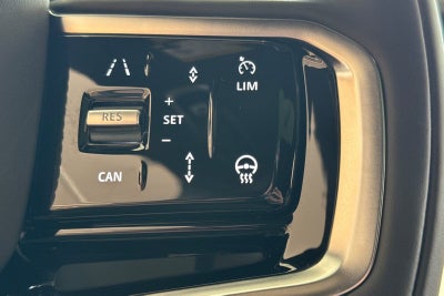 2026 Land Rover Range Rover Sport SE