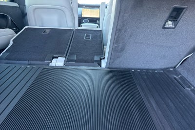 2026 Land Rover Range Rover Sport SE