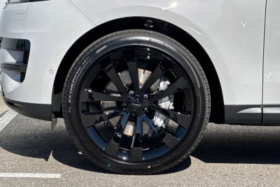 2026 Land Rover Range Rover Sport SE