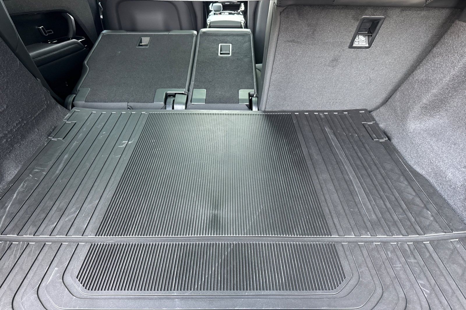 2027 Land Rover Range Rover Sport SE