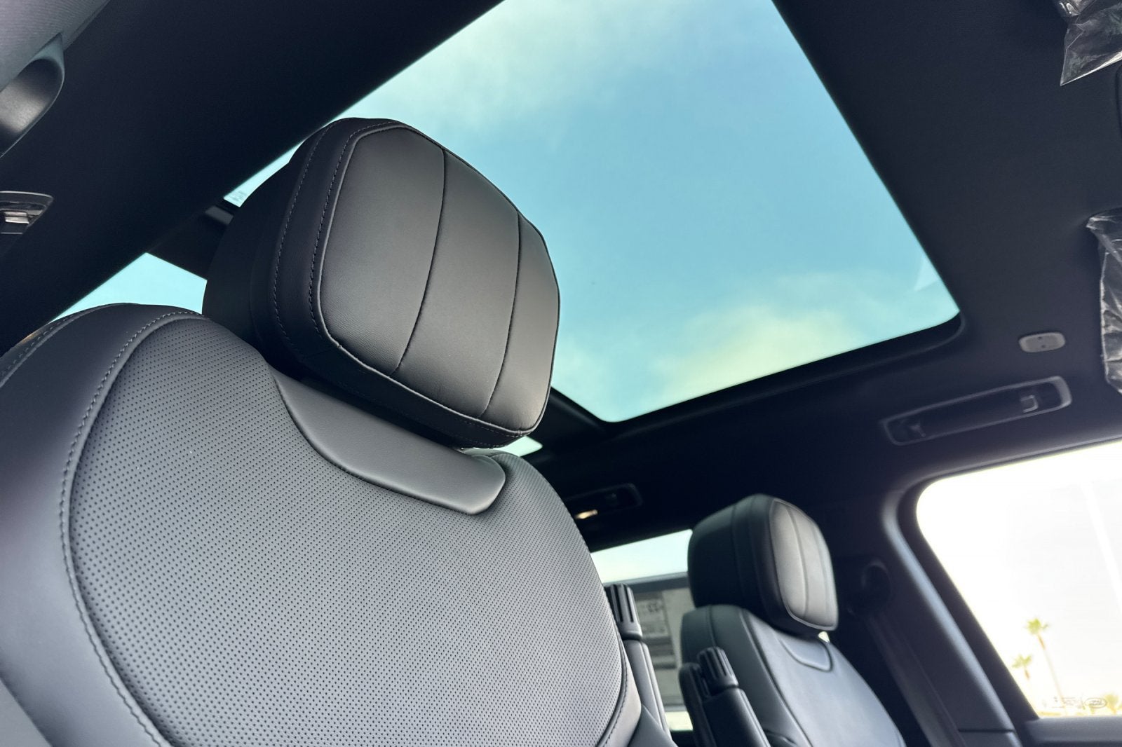 2027 Land Rover Range Rover Sport SE
