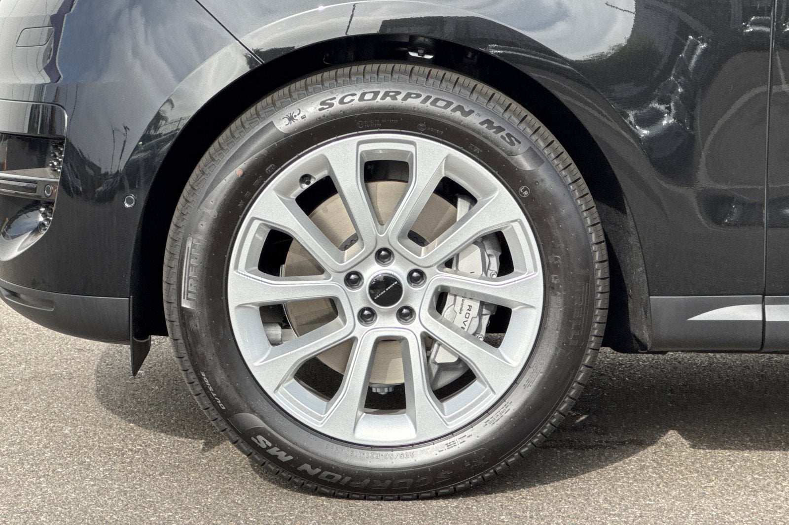 2027 Land Rover Range Rover Sport SE
