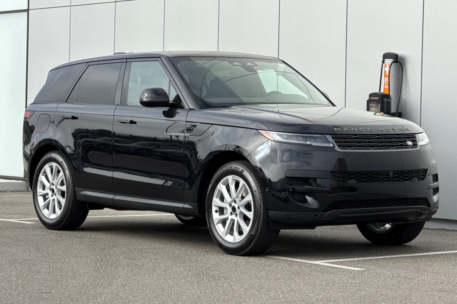 2027 Land Rover Range Rover Sport SE