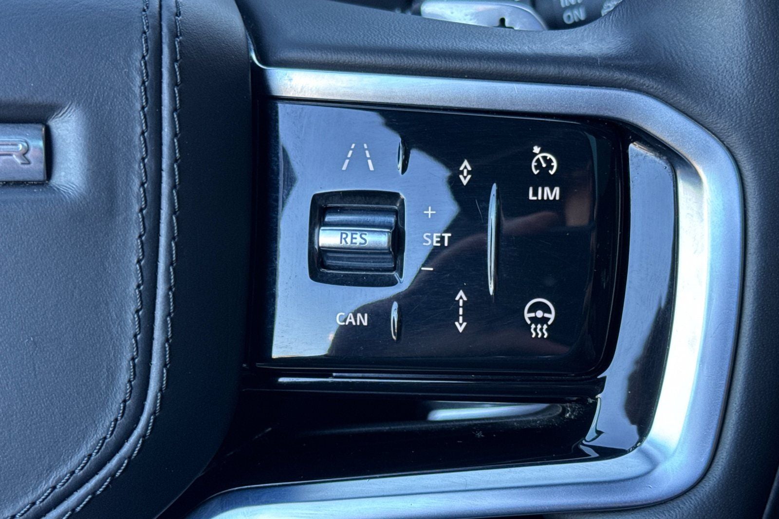2023 Land Rover Range Rover Sport SE
