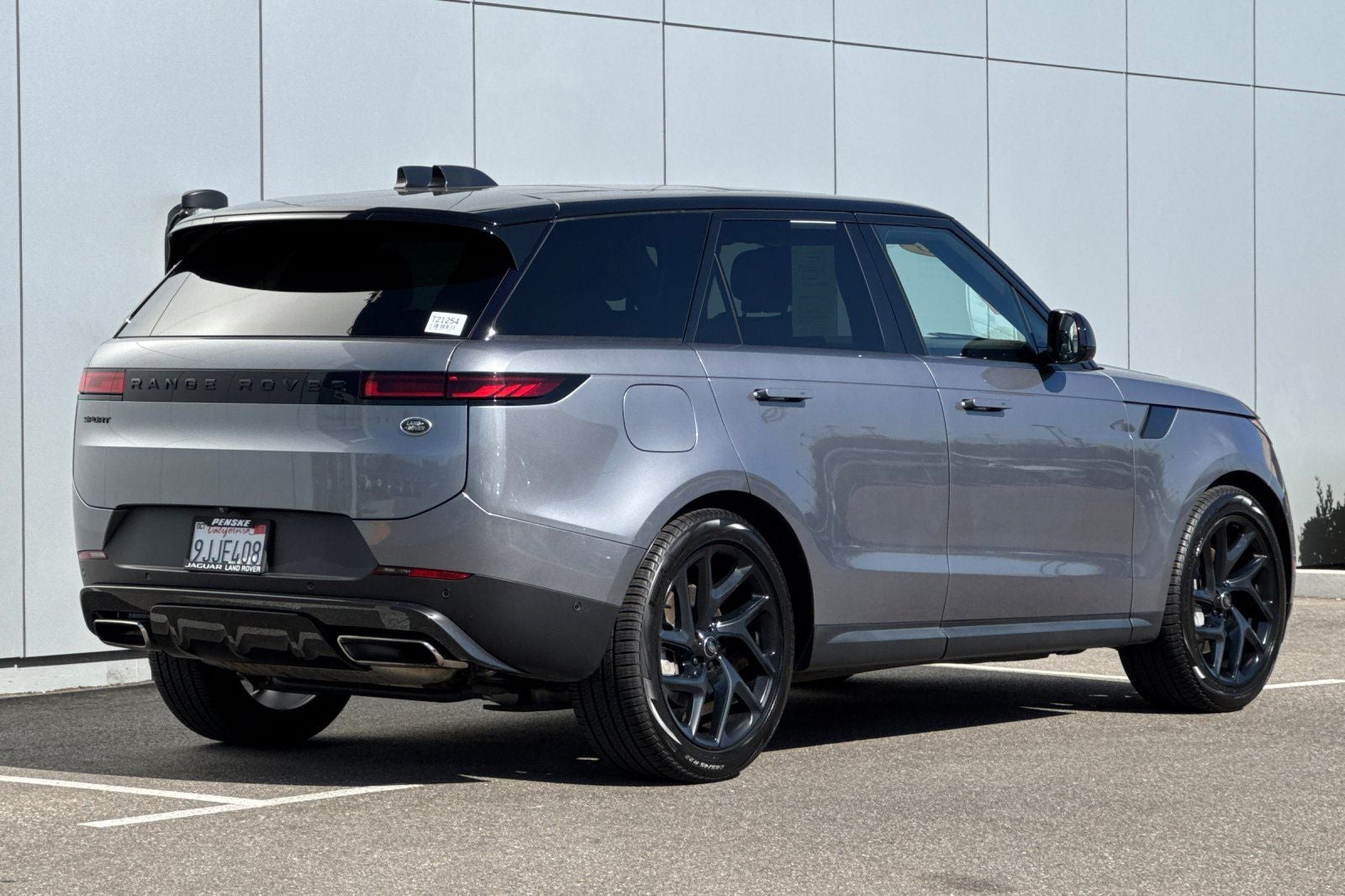 2023 Land Rover Range Rover Sport SE