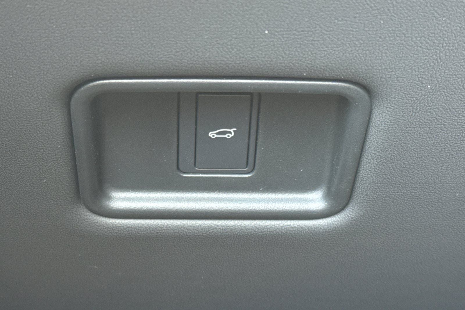 2026 Land Rover Range Rover Sport SE