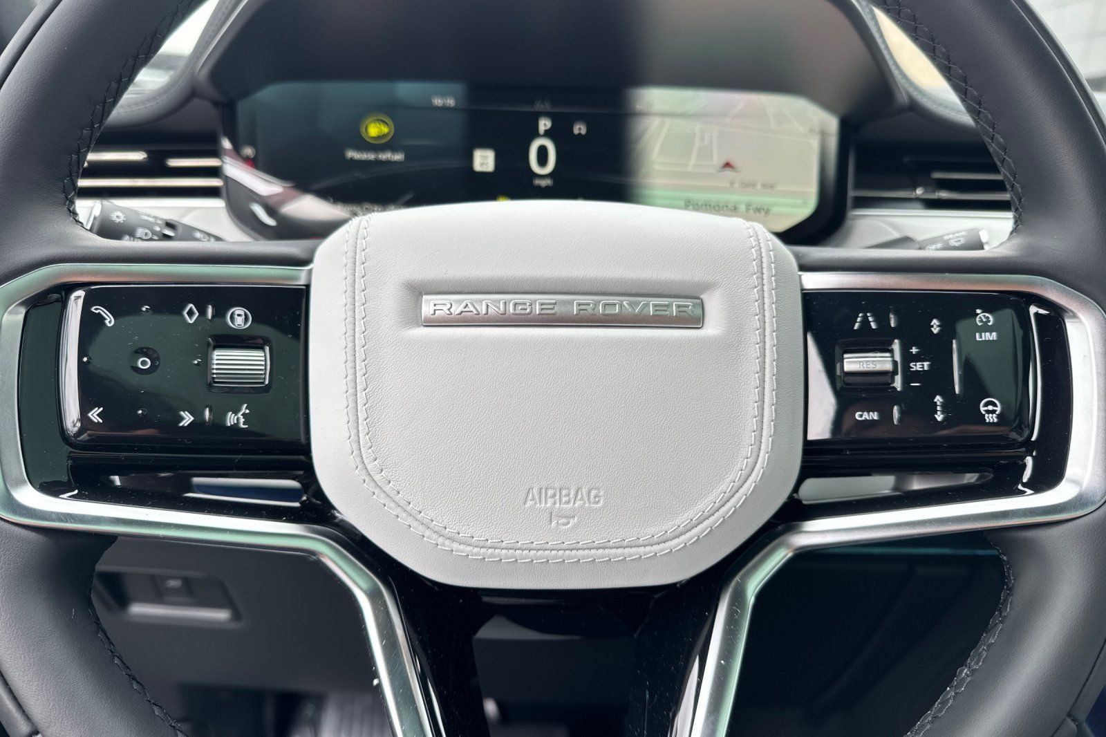 2026 Land Rover Range Rover Sport SE