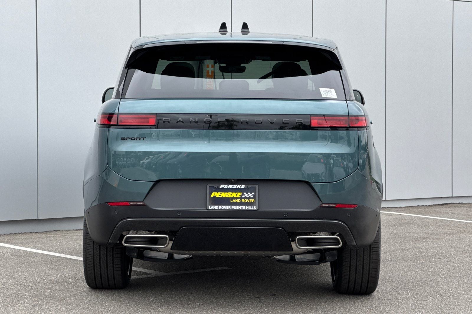 2026 Land Rover Range Rover Sport SE