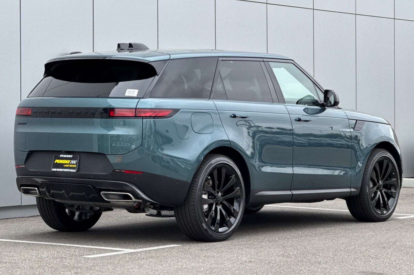 2026 Land Rover Range Rover Sport SE