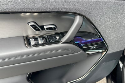 2026 Land Rover Range Rover Sport SE