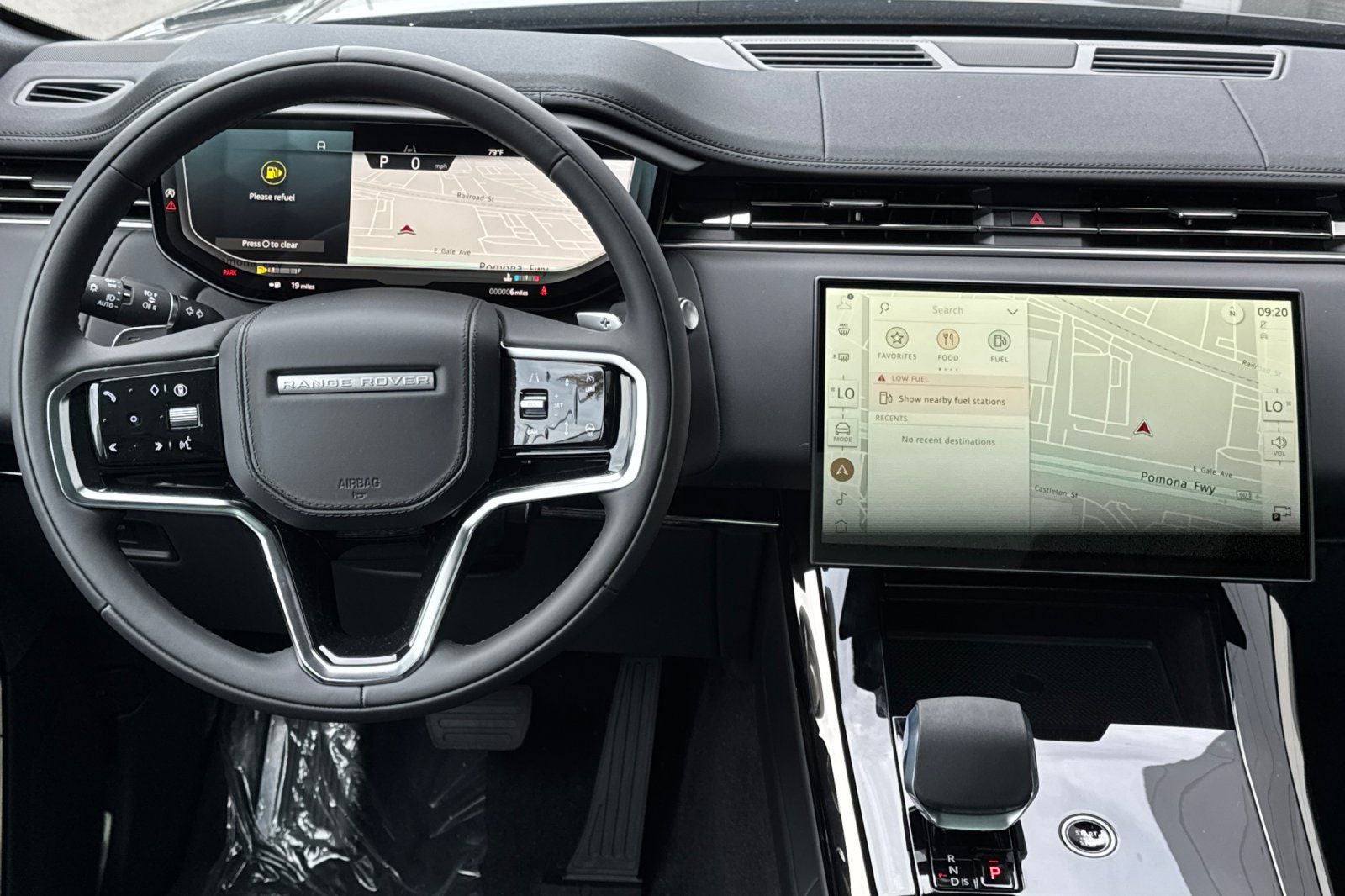 2026 Land Rover Range Rover Sport SE