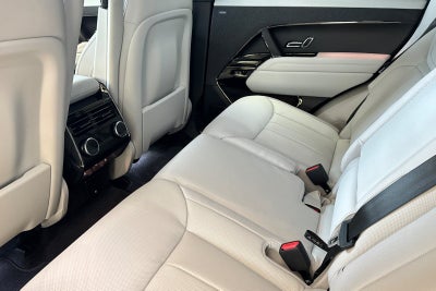 2026 Land Rover Range Rover Sport SE