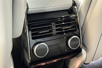 2026 Land Rover Range Rover Sport SE