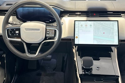 2026 Land Rover Range Rover Sport SE