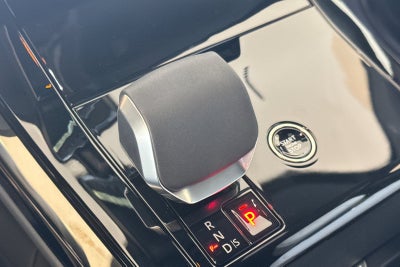 2026 Land Rover Range Rover Sport SE