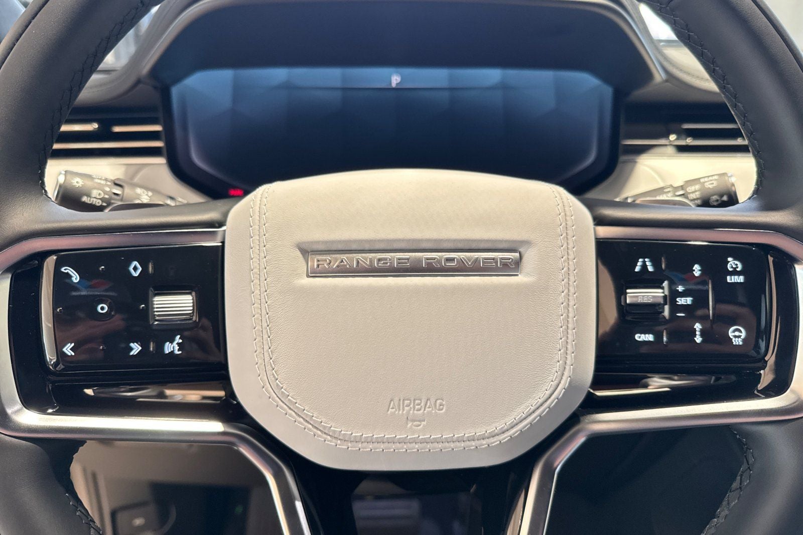 2026 Land Rover Range Rover Sport SE