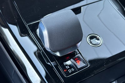 2026 Land Rover Range Rover Sport SE