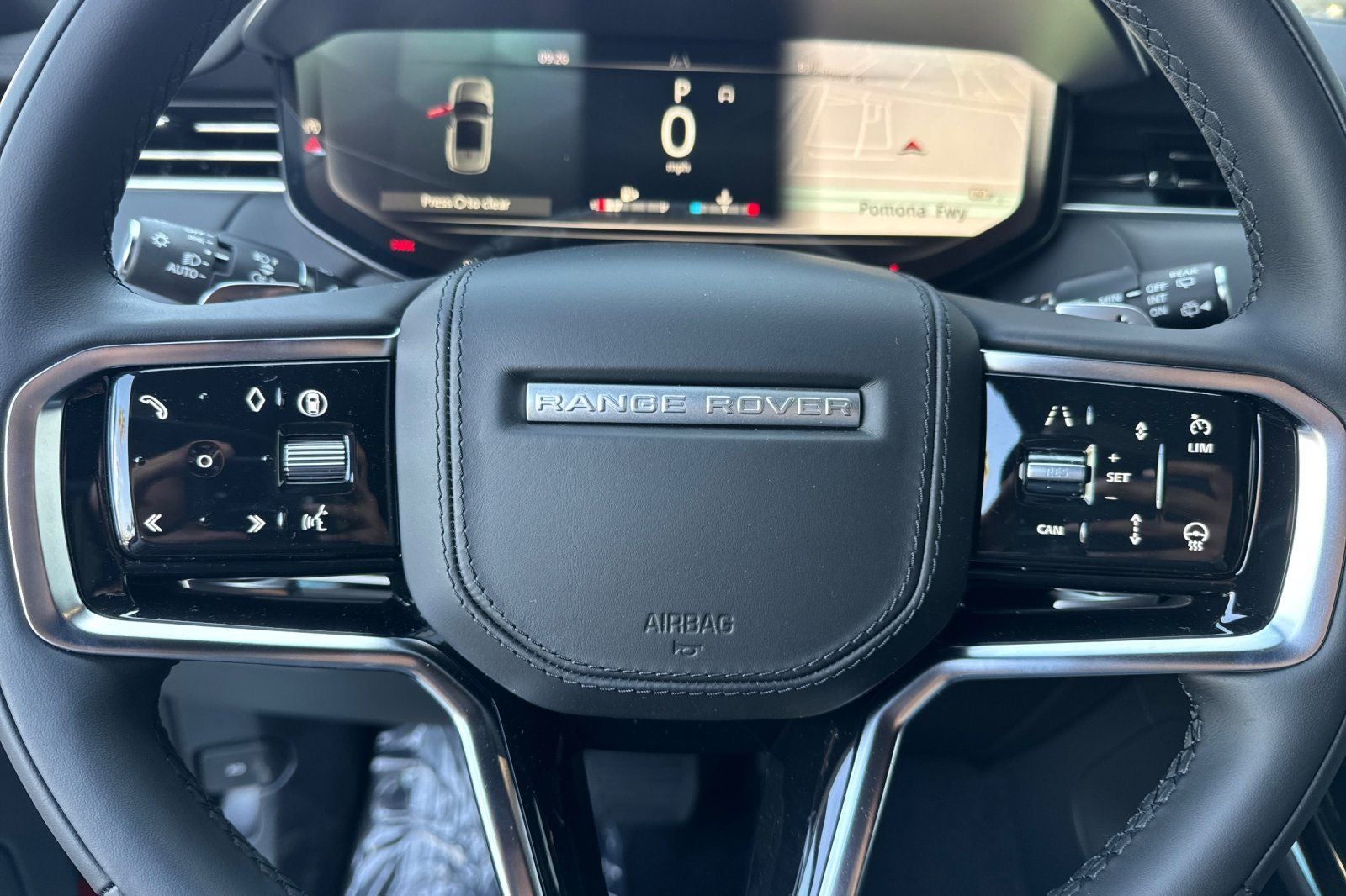 2026 Land Rover Range Rover Sport SE