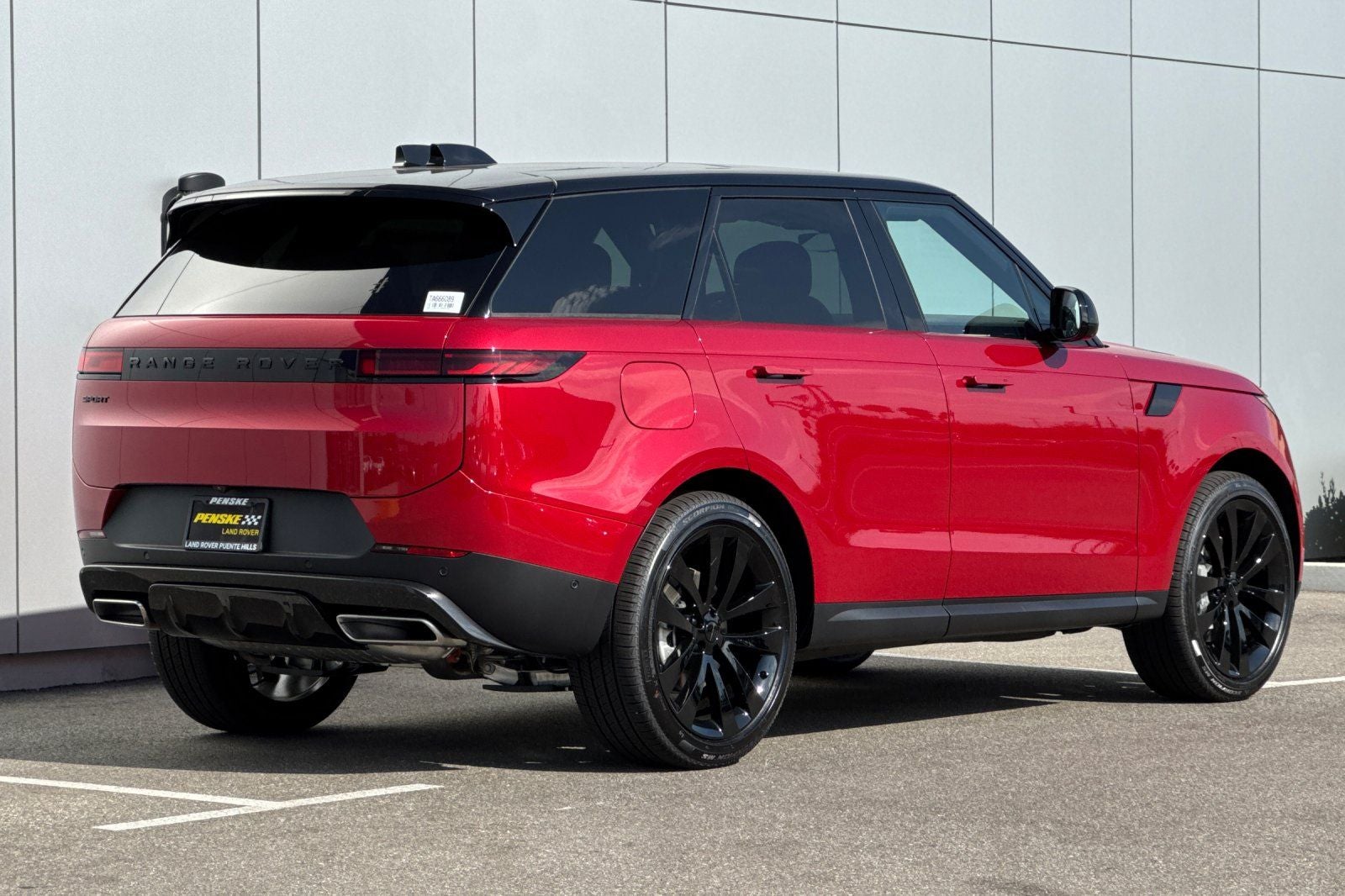 2026 Land Rover Range Rover Sport SE