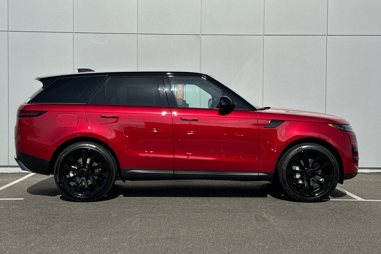 2026 Land Rover Range Rover Sport SE