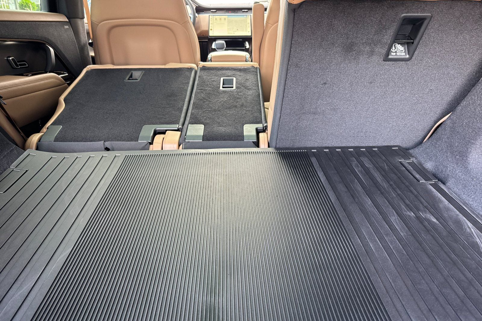 2026 Land Rover Range Rover Sport SE