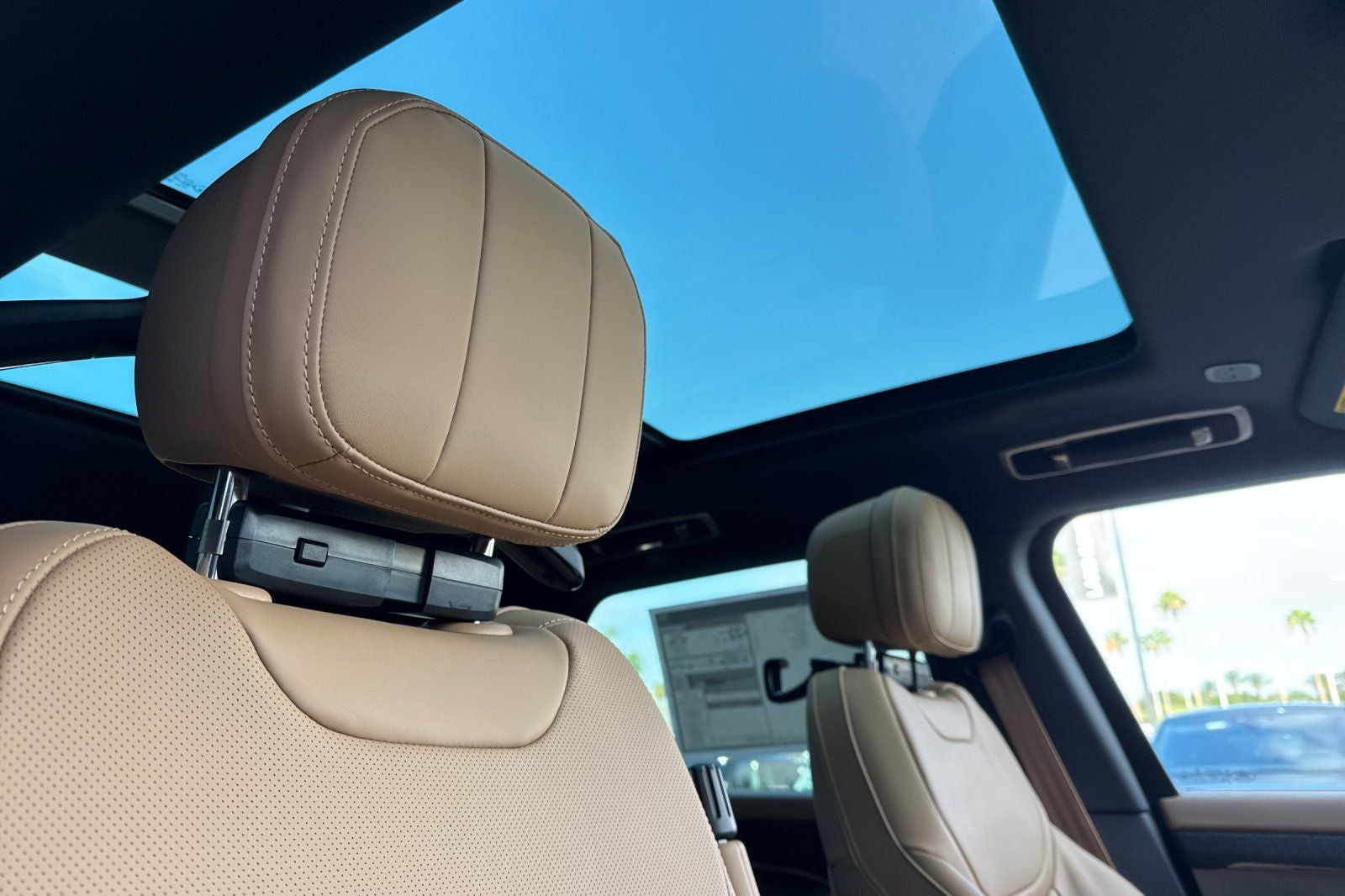 2026 Land Rover Range Rover Sport SE