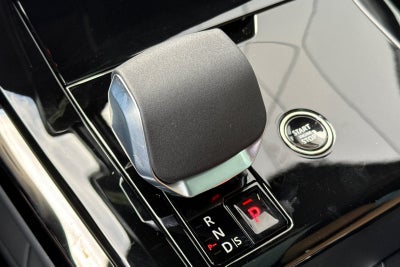 2026 Land Rover Range Rover Sport SE