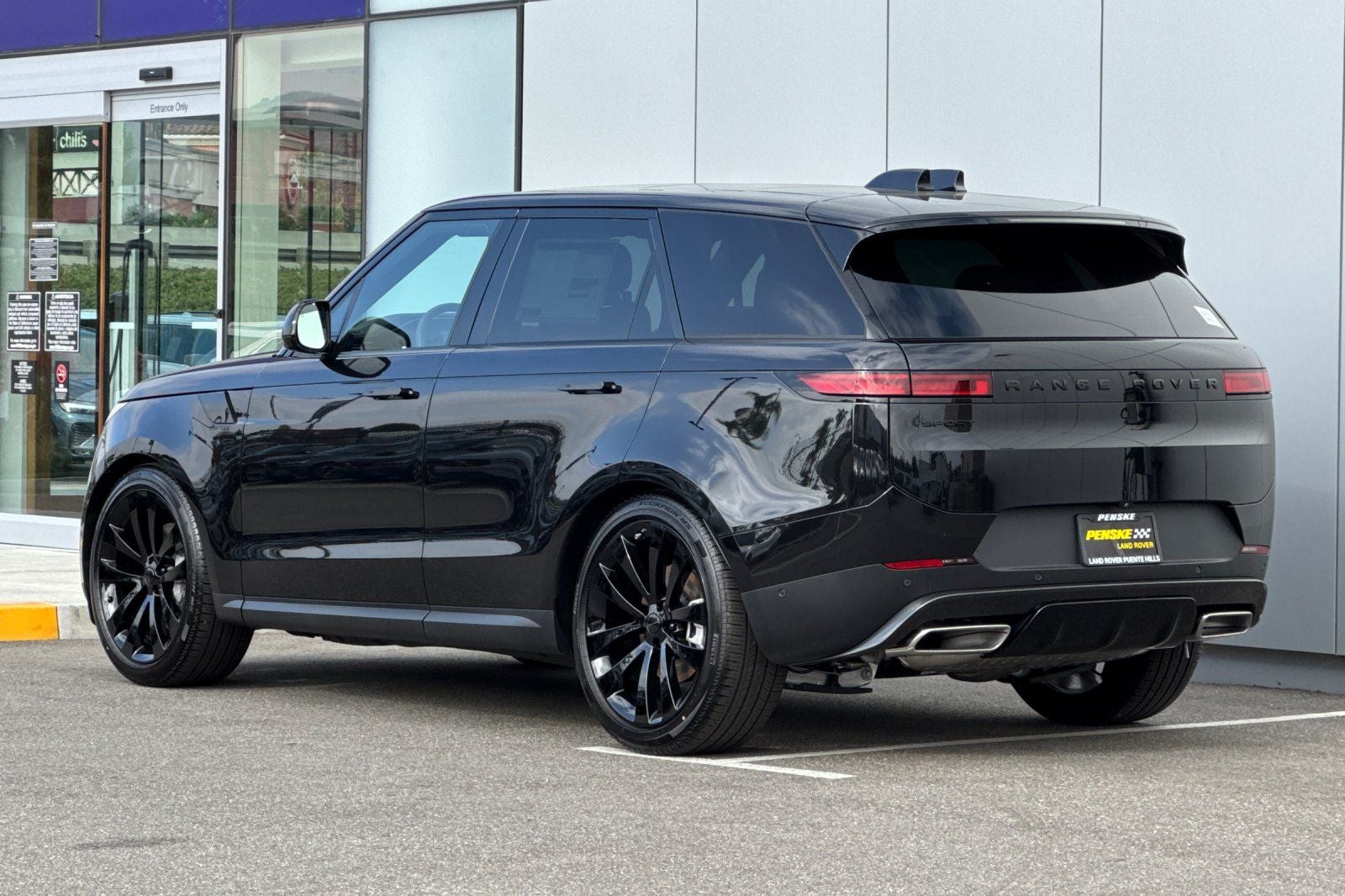 2026 Land Rover Range Rover Sport SE