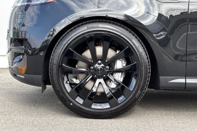 2026 Land Rover Range Rover Sport SE
