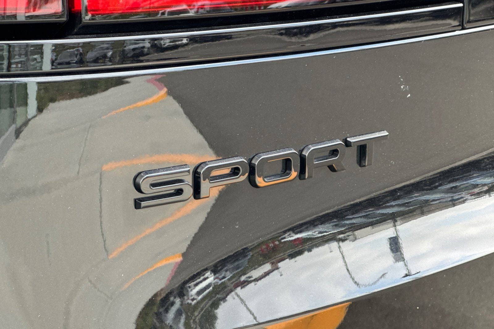 2026 Land Rover Range Rover Sport SE