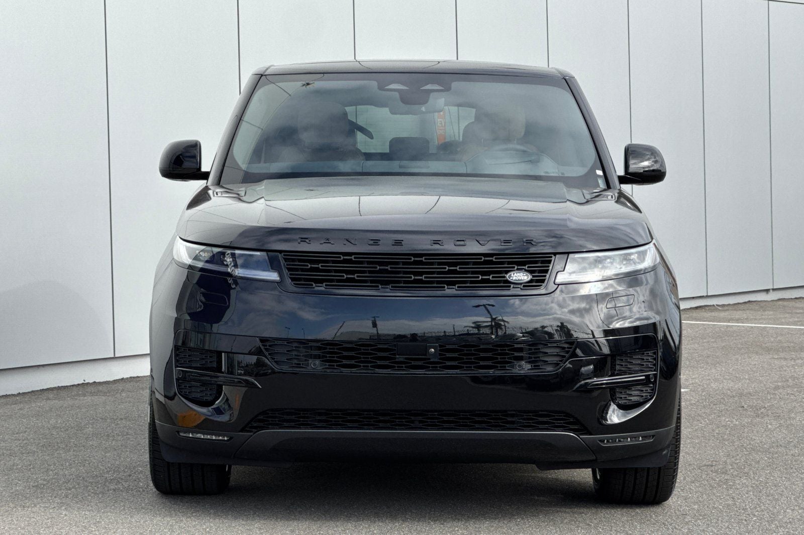 2026 Land Rover Range Rover Sport SE