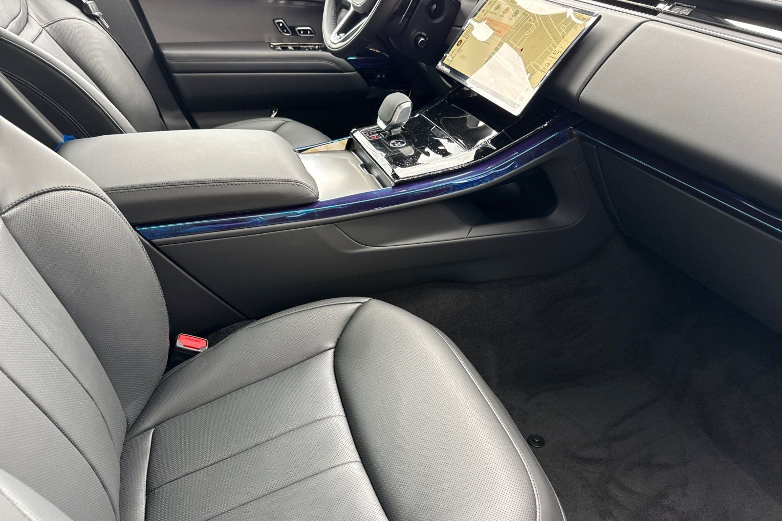 2026 Land Rover Range Rover Sport SE
